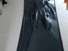 Vacuum Bondage Vacuumbed 2 - Screenshot 9 of 16 - Latex