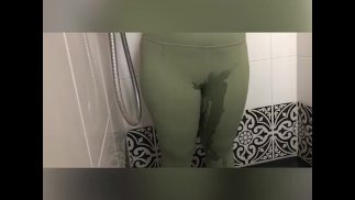 Тренажерный зал Кролик Писает Штаны