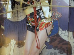 Video Japan sexy kimono geisha dancing with rope show