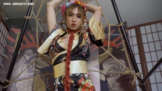 Japan sexy kimono geisha dancing with rope show