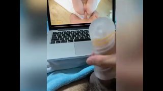Утренняя мастурбация с помощью TENGA Spinner во время просмотра порно видео Mini Diva