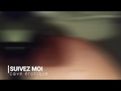 1er sex tape dans la cave. mon voisin me baise en levrette et éjacule sur mon cul