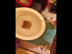 Watch me do a quick pee