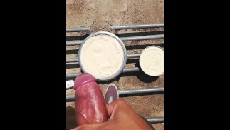 Кончаю на чью-то еду