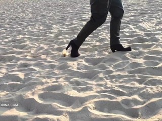 Walking in the Sand in High Heels just Feels Great!