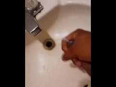 Me hago una paja en mi trabajo 