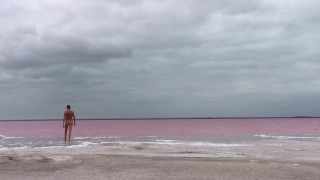 Прогулки по розовому озеру
