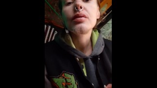 Fetvlog: i try my mac trolls "can't be tamed" lipstick for the 1st time