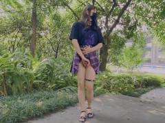 伪娘 // 树荫下的女装自慰 - Screenshot 5 of 16 - 女装 オナニー