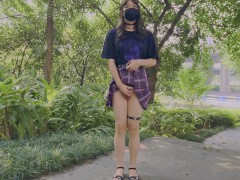 伪娘 // 树荫下的女装自慰 - Screenshot 6 of 16 - Masturbate