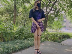 伪娘 // 树荫下的女装自慰 - Screenshot 8 of 16 - Outside