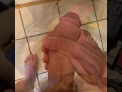 IM BACK!! - Screenshot 8 of 16 - Masturbation