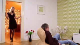 My Horny Girlfriend Wants to Fuck Immediately