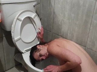 HUMAN TOILET slut PISSES on her own face while head in toilet | lick pee up