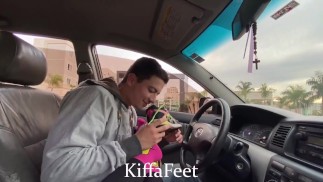 Богиня Киффа - Публичное поклонение ногам и кроссовкам в парке ДОМИНИРОВАНИЕ ПОКЛОНЕНИЯ НОГАМ