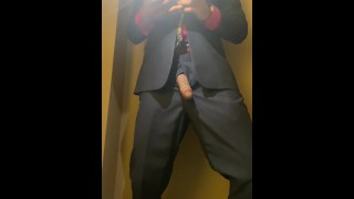 HANDSUM MAN in SUIT JERKS JUICY DICK N BALLS TIL HE BUSS