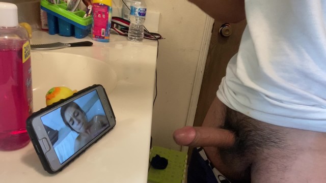 Follando el apretado coño de mi hijastra de 18 años mientras no hay nadie en casa