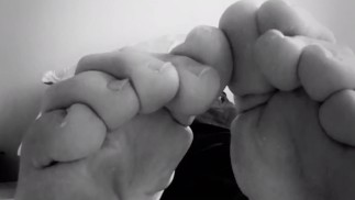 Специальный выпуск 🦶 🎃 на Хэллоуин - Трейлер - Нога, одержимая лицом, - В главной роли Мэнлифут