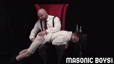 MasonicBoys - Dom daddy bear spanks and milks Austin Young
