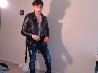 A Porno Cock & Ass Show with MAOLO!