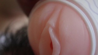 Leccare il clitoride e giocare con la lingua Pratica dal tuo ragazzo con la barba lunga - HD Closeup & English Comments 