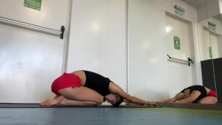 Sexy yoga sessie