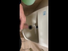 公衆トイレの手洗い場でおしっこして興奮する変態 - Screenshot 14 of 16 - Hentai