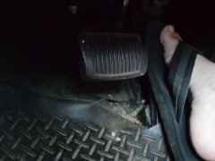 Feet Pedal Pumping Kia Sorento -st