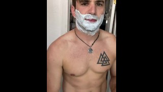 Nathan Bronson afeitarse
