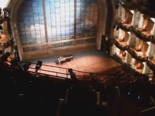 Me Corro En Su Falda Al Interior De Bellas Artes En CDMX Durante un Concierto De Beethoven