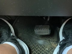 Pedal Pumping in Black Nike Sneakers Kia Sorento -st