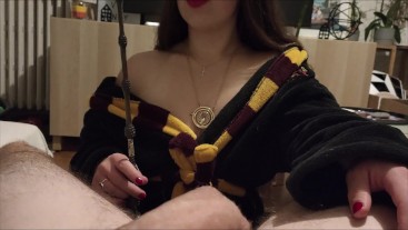 Ma Hermione me branle en tenue gryffondor