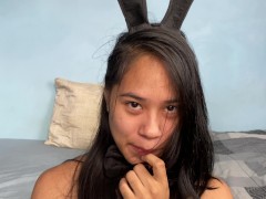 Video Horny Bunny Girl Wants Your Treat