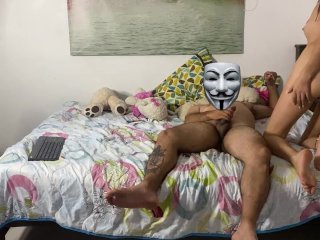 I have sex with the delivery man of my outfit