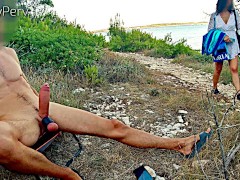 GENTLYPERV MEETS A PERVY GIRL ON A BEACH. During an exhibitionist day at the sea I find a cute woman