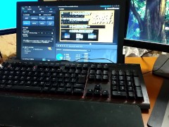 【エロゲぬきげプレイ動画41】ひなみちゃん壁尻エロシーン。 パンツがずれているのがエロいです。 （抜きゲーみな島エロゲのような島に住む小さな胸をどうしたらいいの？） - Screenshot 16 of 16 - エロ ゲーム