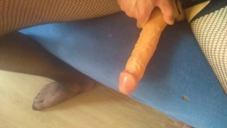 Poolse tranny plezier met dildo