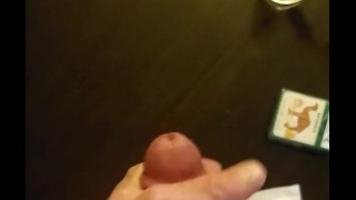 Viendo porno y masturbándose 