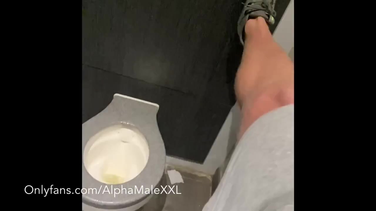 Öffentliche Toilette Mit Geradem Kerl - Pornhub.com