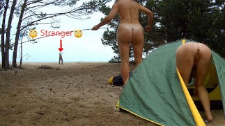 How to set up a tent on the beach naked. Video tutorial.