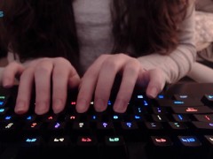 • Keyboard tapping • - Screenshot 10 of 16 - Asmr