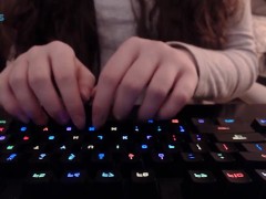 • Keyboard tapping • - Screenshot 16 of 16 - Asmr