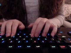 • Keyboard tapping • - Screenshot 4 of 16 - Asmr