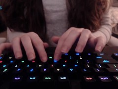 • Keyboard tapping • - Screenshot 7 of 16 - Asmr