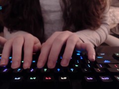 • Keyboard tapping • - Screenshot 9 of 16 - Gamer Girl