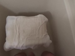 タオルに放尿 - Screenshot 16 of 16 - Pissing