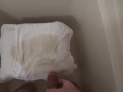 タオルに放尿 - Screenshot 6 of 16 - Pissing