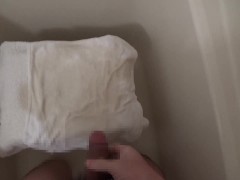 タオルに放尿 - Screenshot 7 of 16 - Peeing