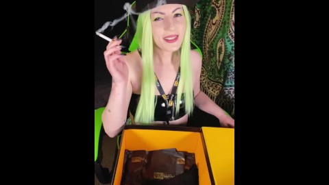 Thank you for 25K Subs ! Smoking & Unboxing PornHub Merch 