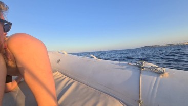 Sunset Love on the boat, Loving couple Naemyia